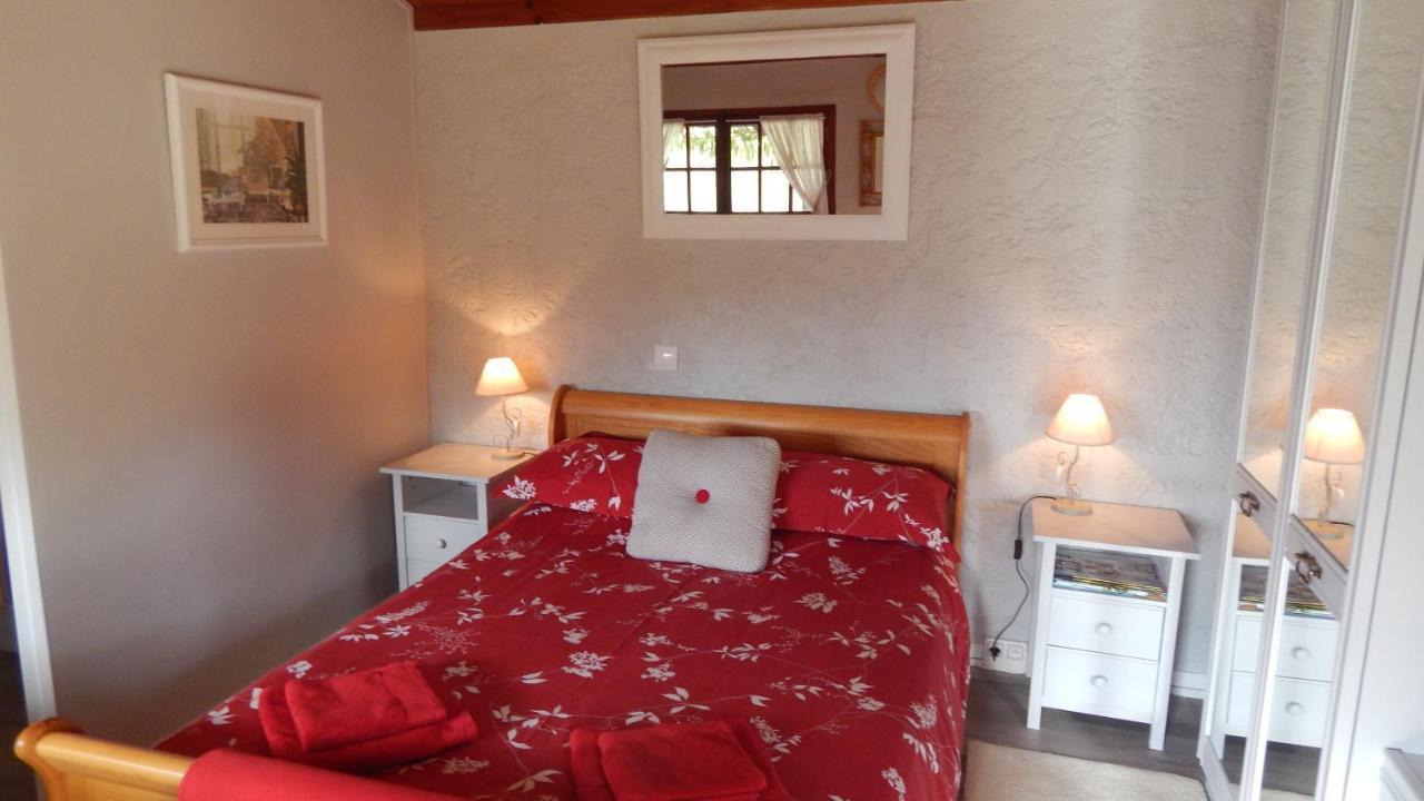The Petite Chalet Chambre d'hôtes L'Isle-Jourdain  Exterior foto