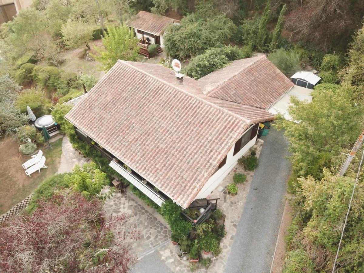 The Petite Chalet Chambre d'hôtes L'Isle-Jourdain  Exterior foto